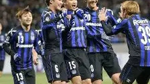 斯滕斯帽子戏法助荷兰大胜直布罗陀，比分6-0